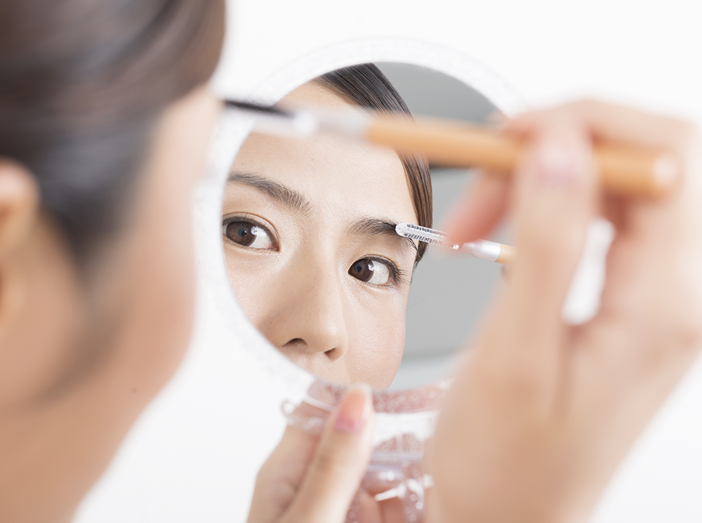 眉の悩みが理論的に解決できる